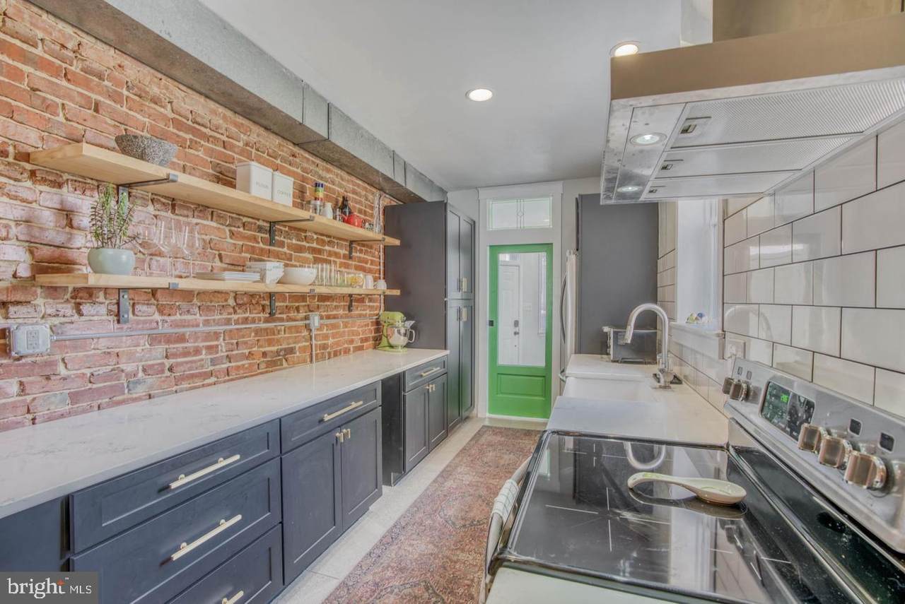 688 Washington Boulevard - Photo 1