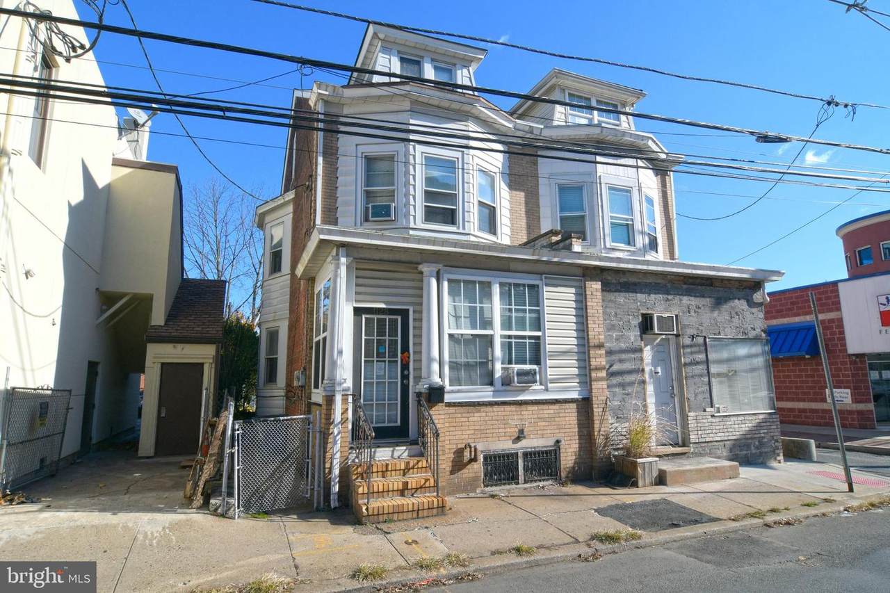 1128 Olden Avenue - Photo 1