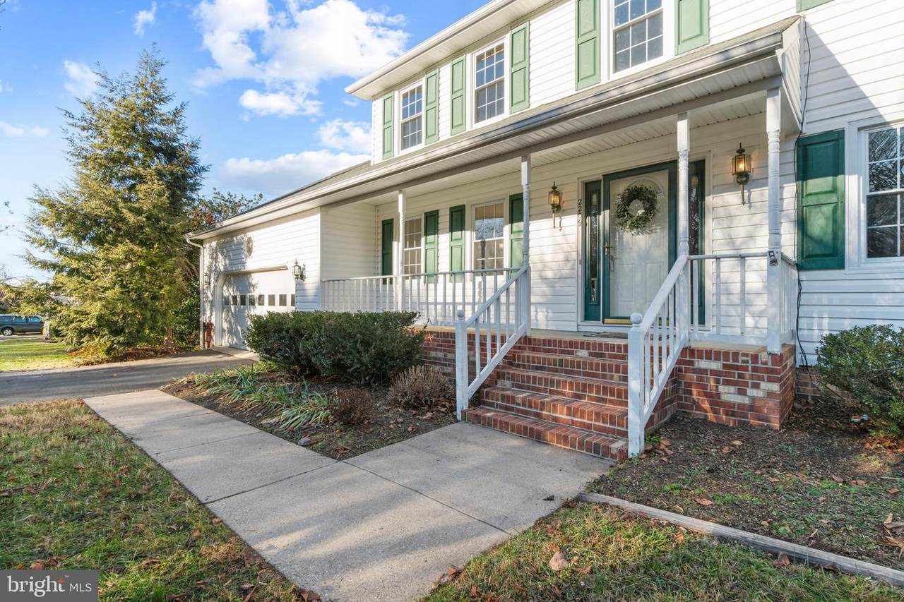 2209 Karen Terrace - Photo 1
