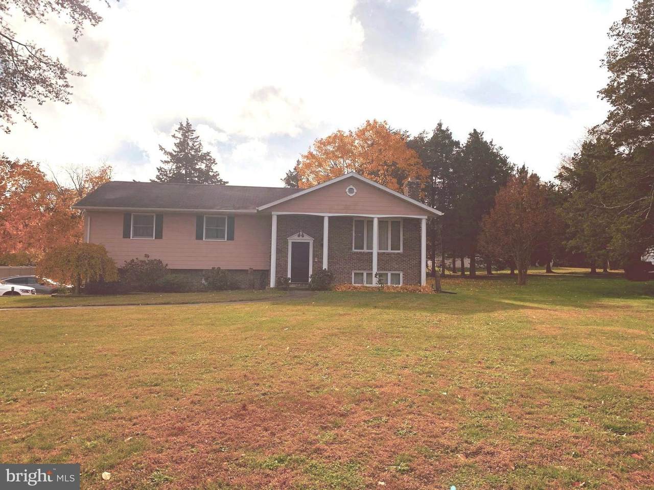 420 Oak Avenue - Photo 1