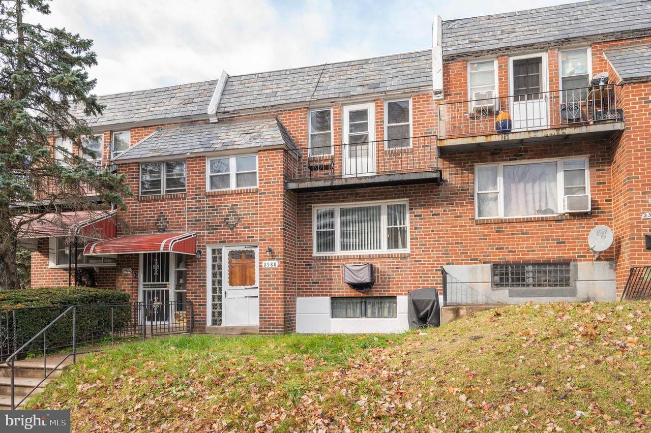 2588 Cranston Road - Photo 1