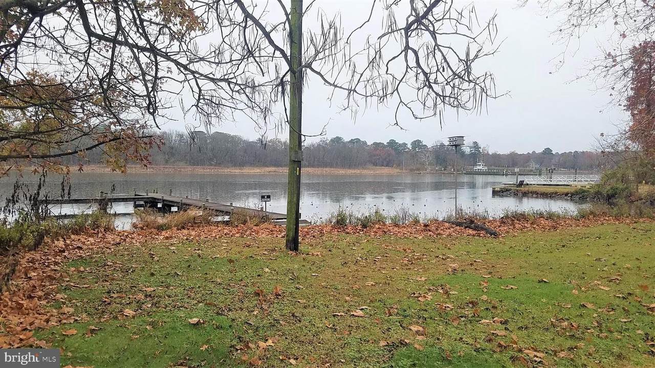 4960 Woodland Ferry Road - Photo 1