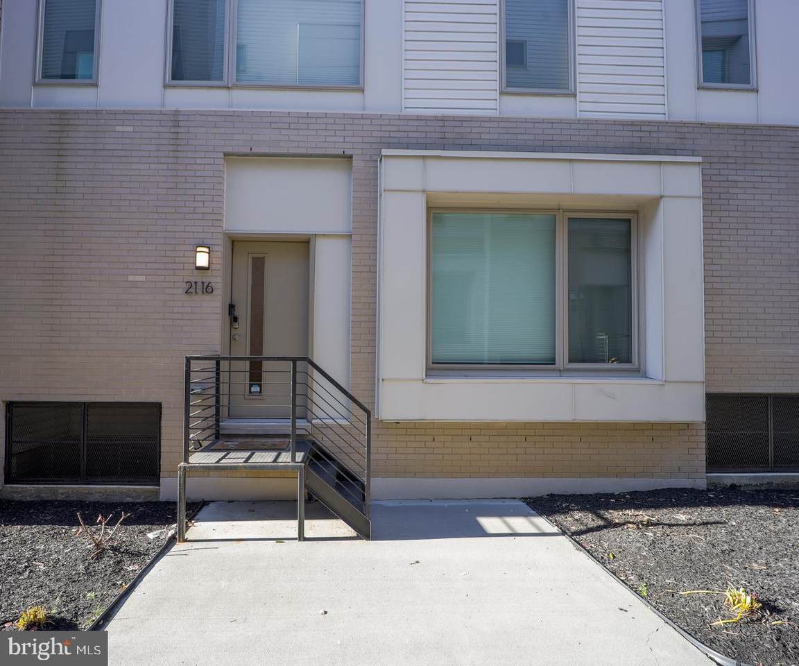 2116 Kensington Walk - Photo 1