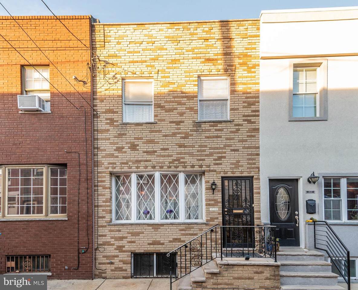 1039 Emily Street - Photo 1