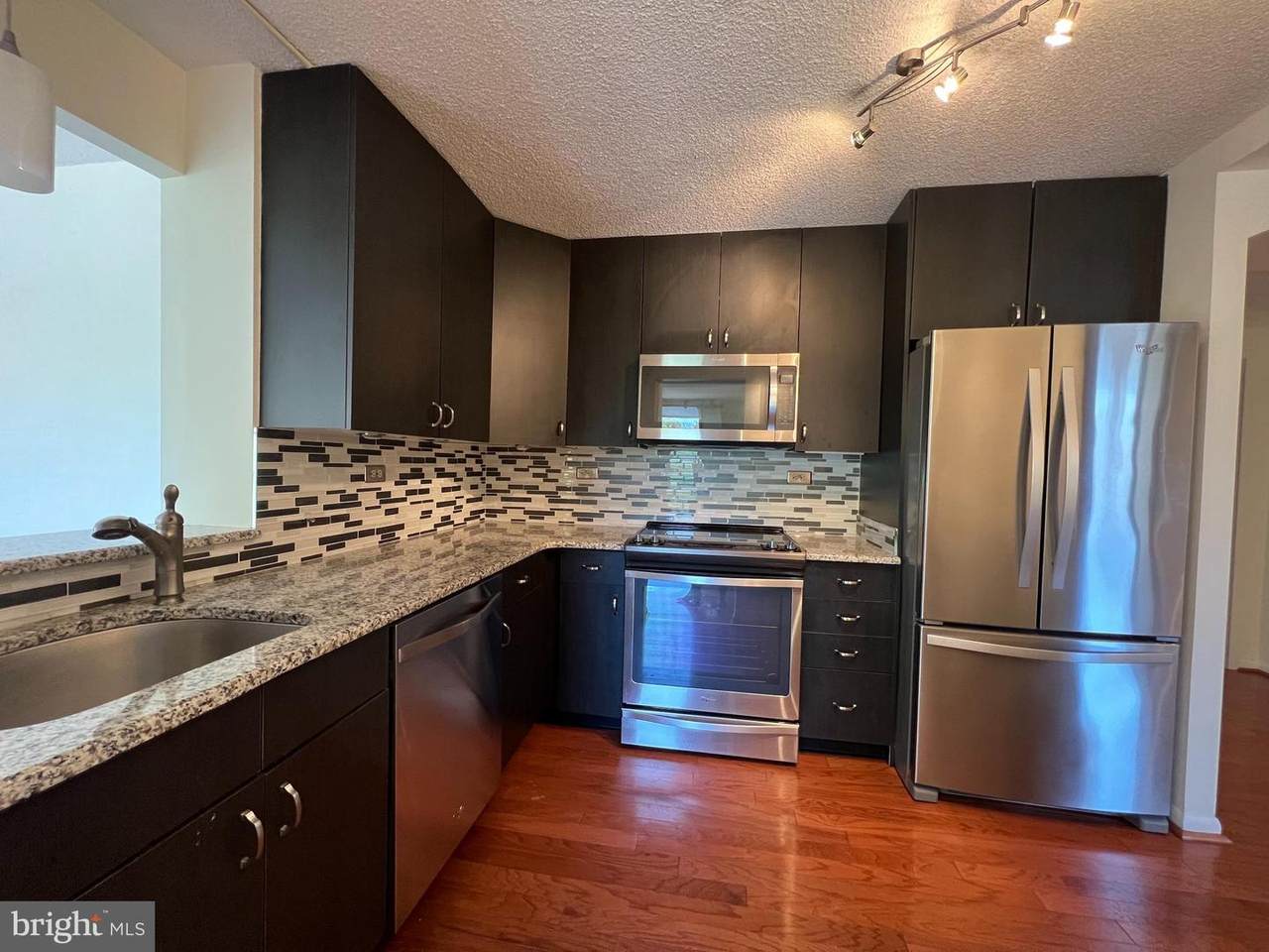 233 6TH Street - Photo 1