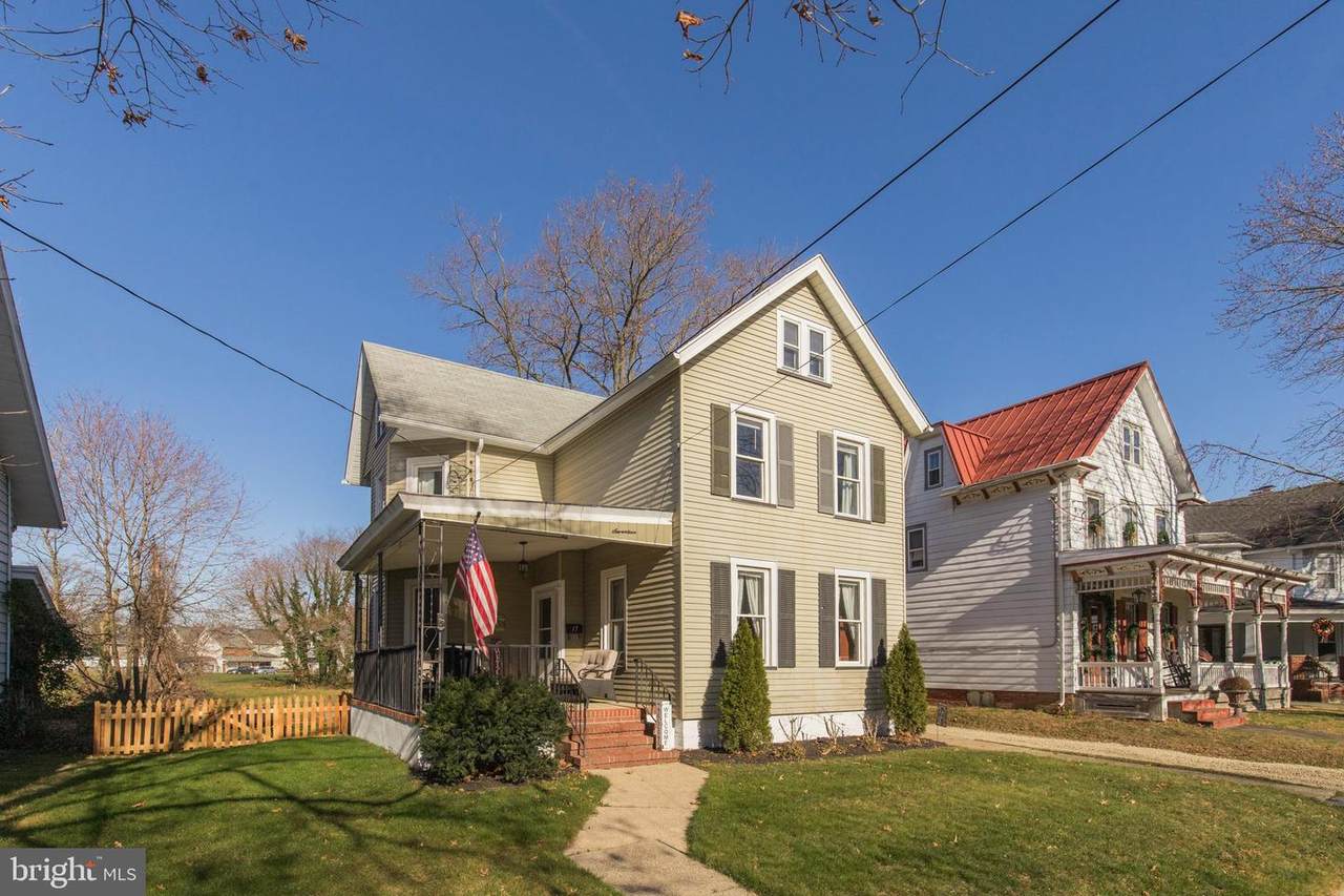 17 Bowen Avenue - Photo 1