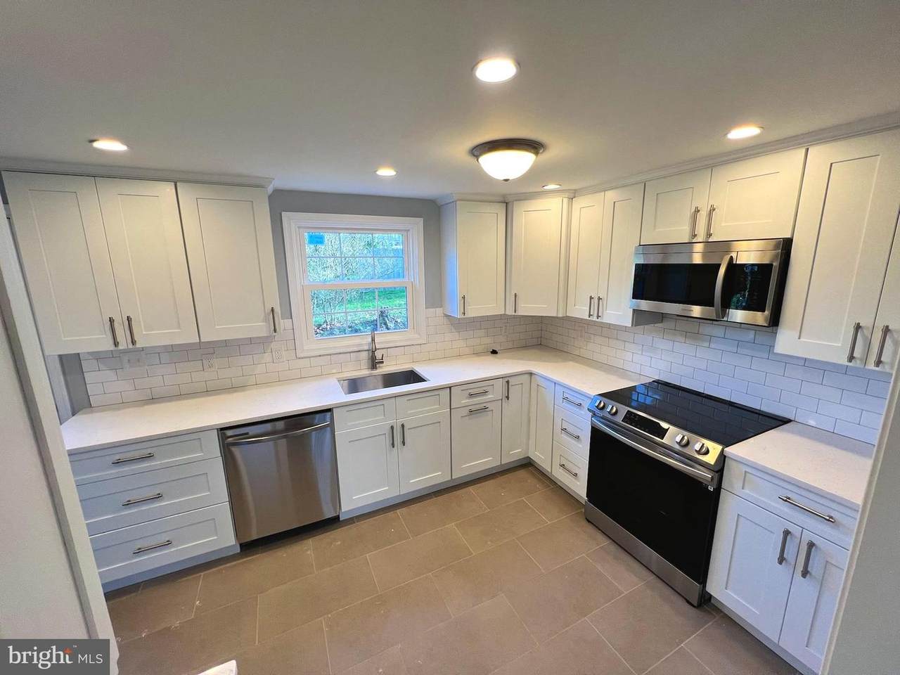 16 Concord Road - Photo 1