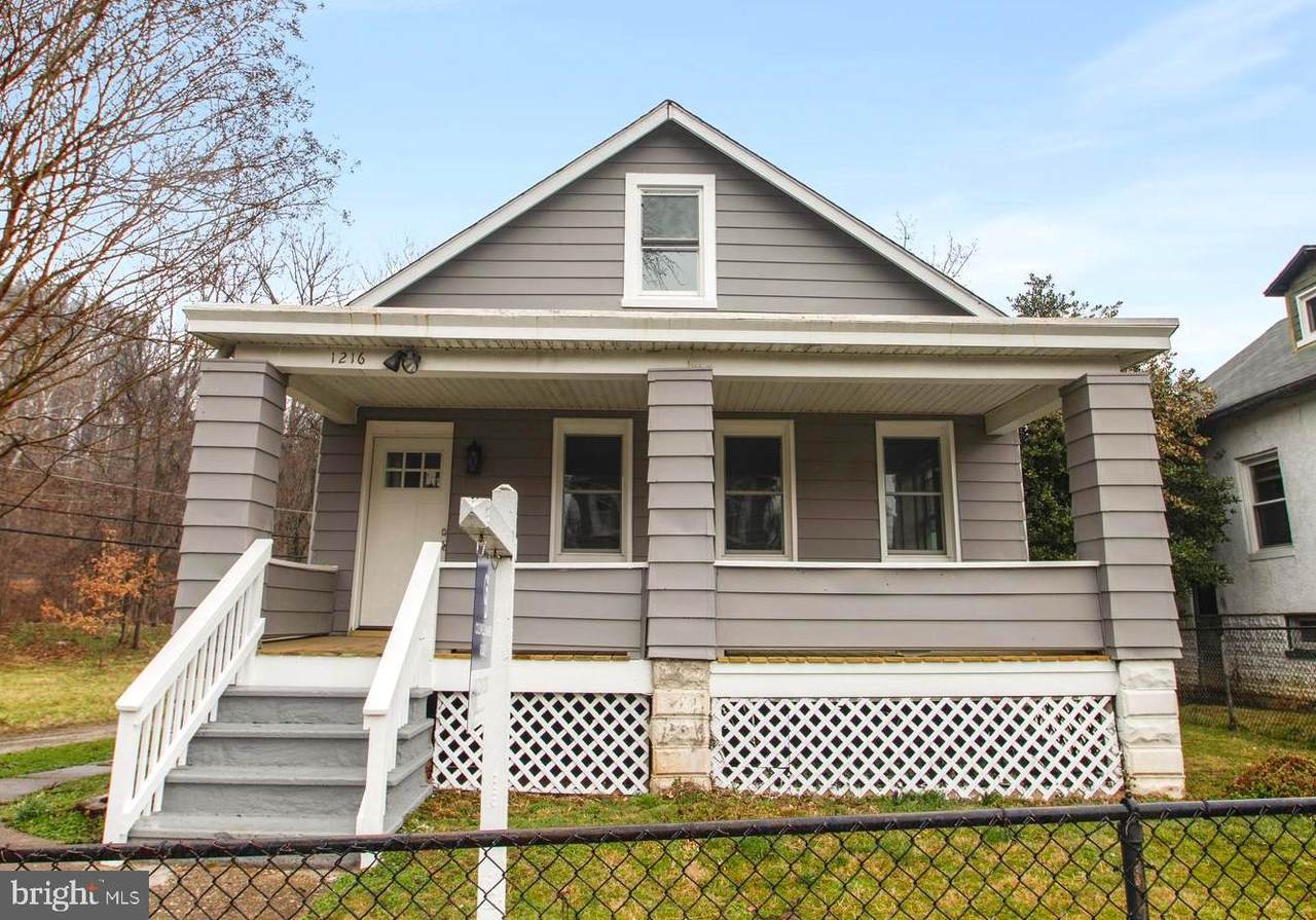 1216 Fairfield Avenue - Photo 1
