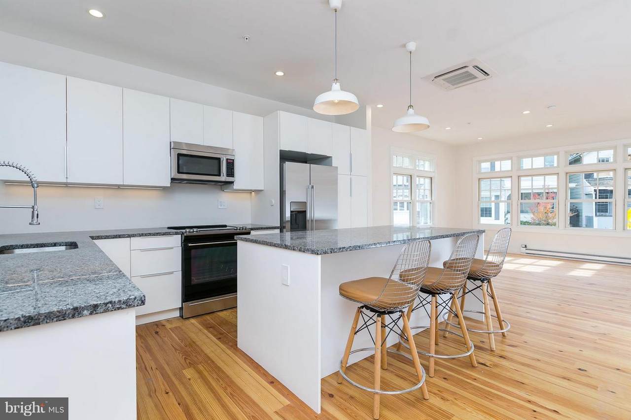 3400 Roland Avenue - Photo 1