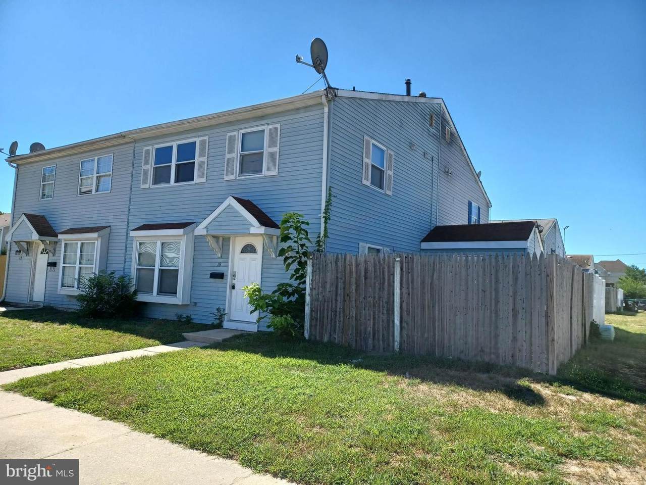 19 Lennox Court - Photo 1