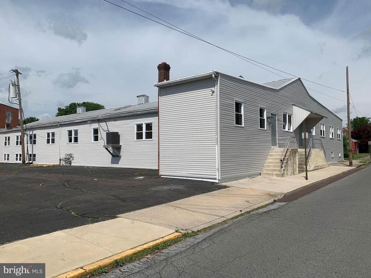 219 Monroe Street - Photo 1