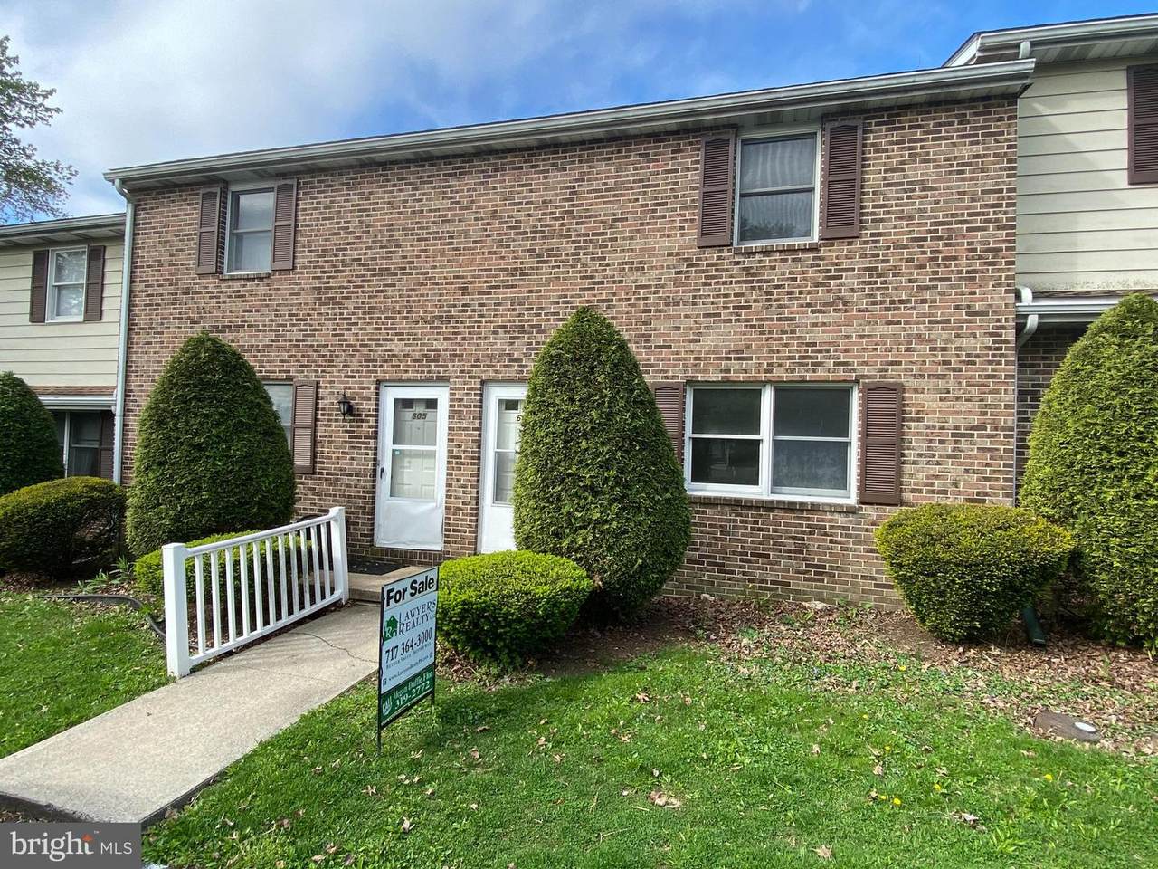607 Gates Lane - Photo 1