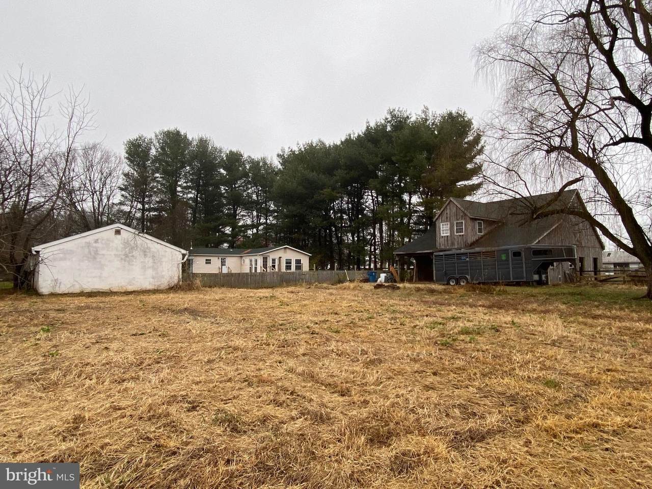 585 Media Road - Photo 1