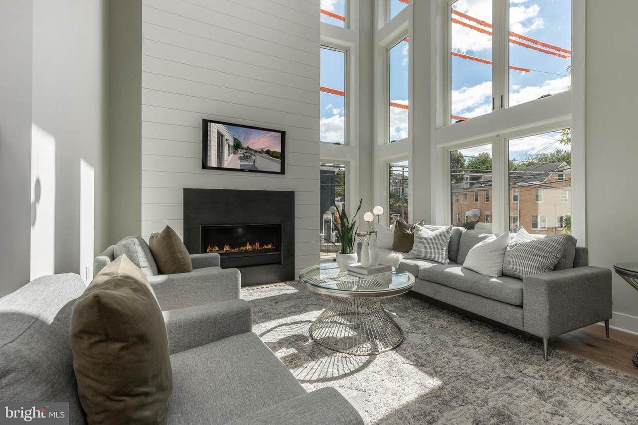 4805 Silverwood Street - Photo 1
