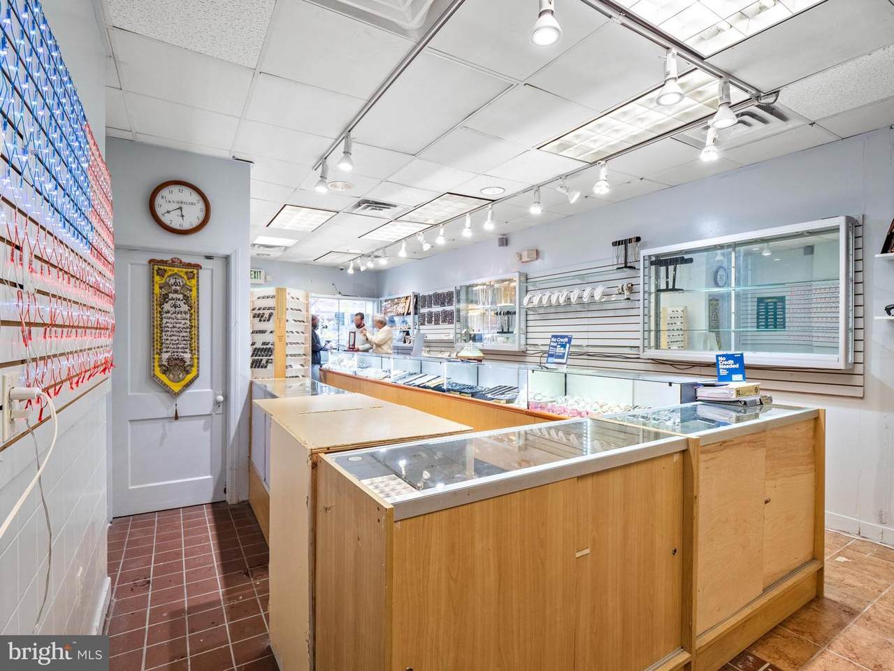 106 Howard Street - Photo 1