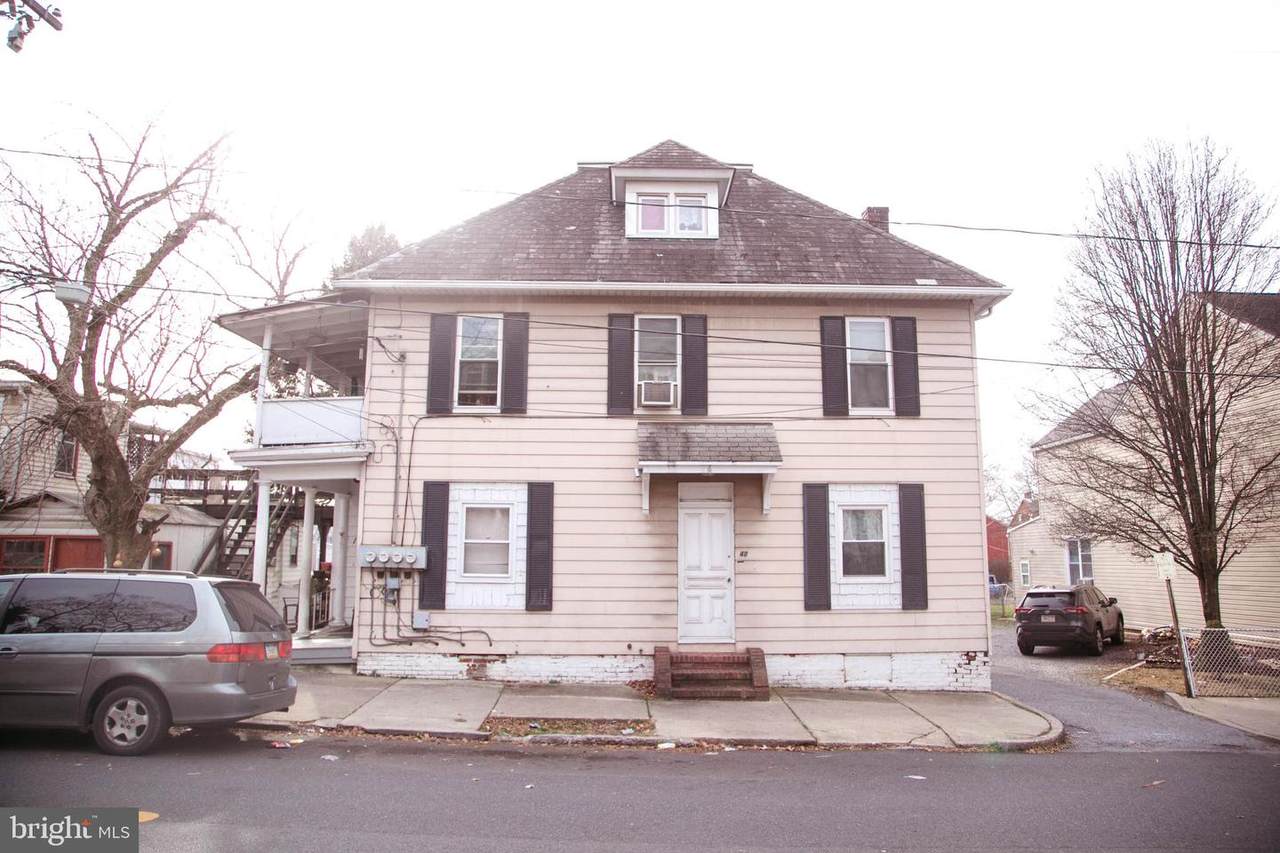 40 4TH Street - Photo 1