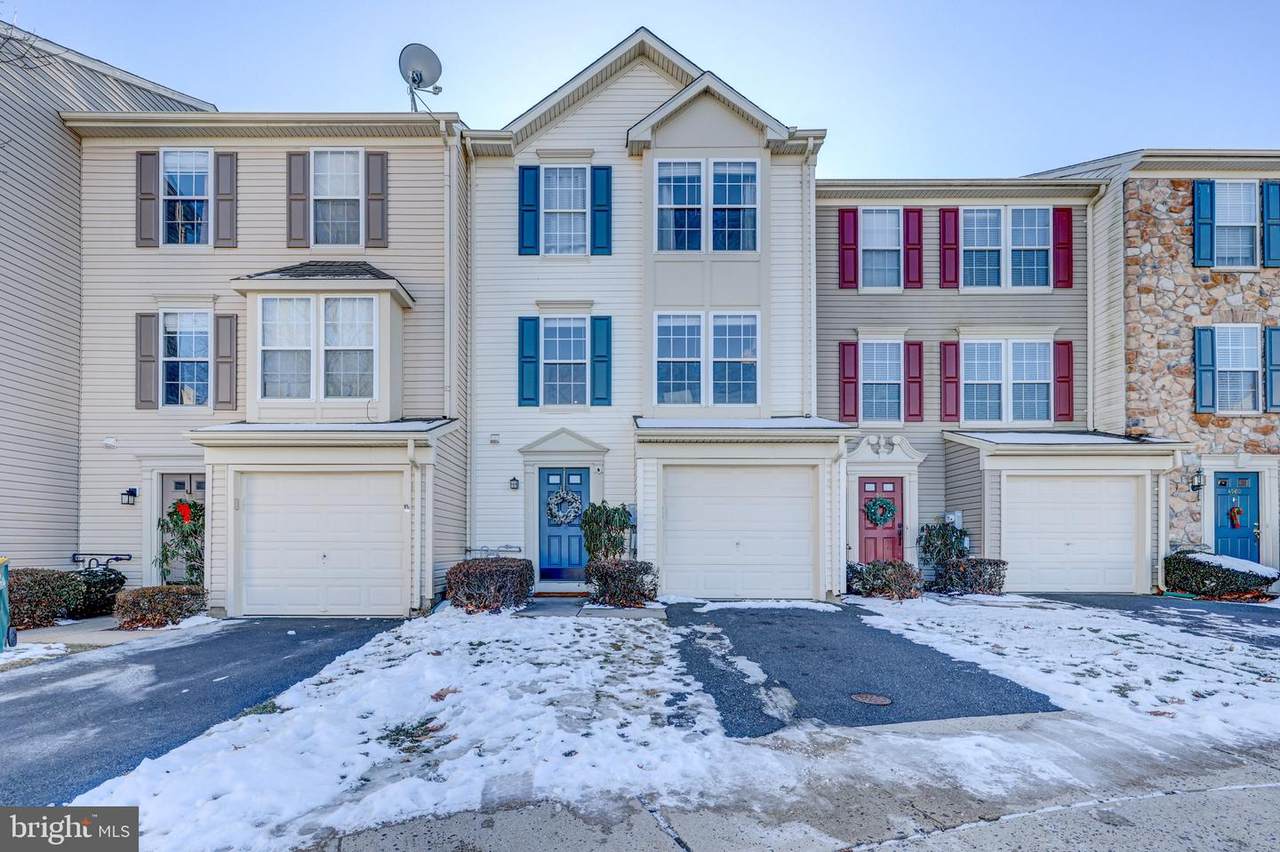 4564 Par Court - Photo 1