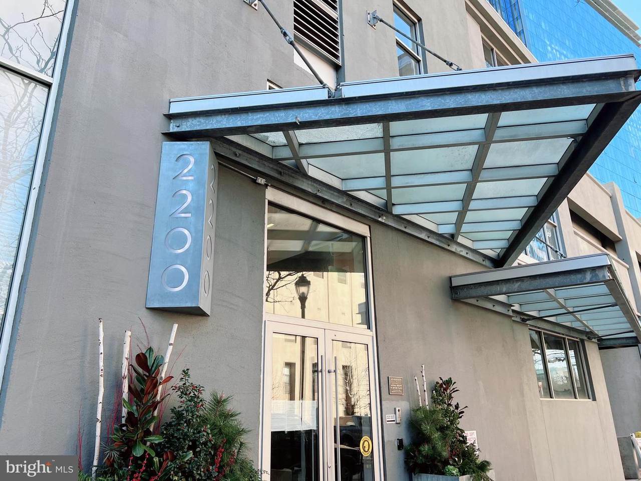 2200-28 Arch Street - Photo 1