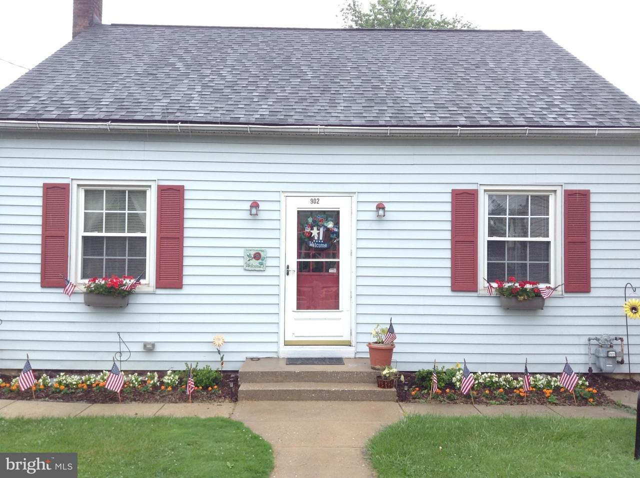 902 Main Street - Photo 1