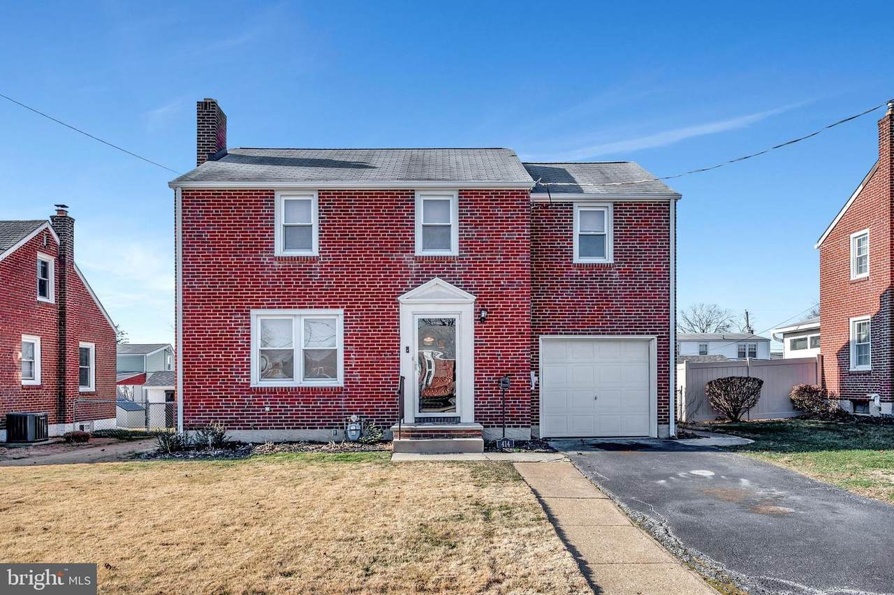 414 Rochelle Avenue - Photo 1
