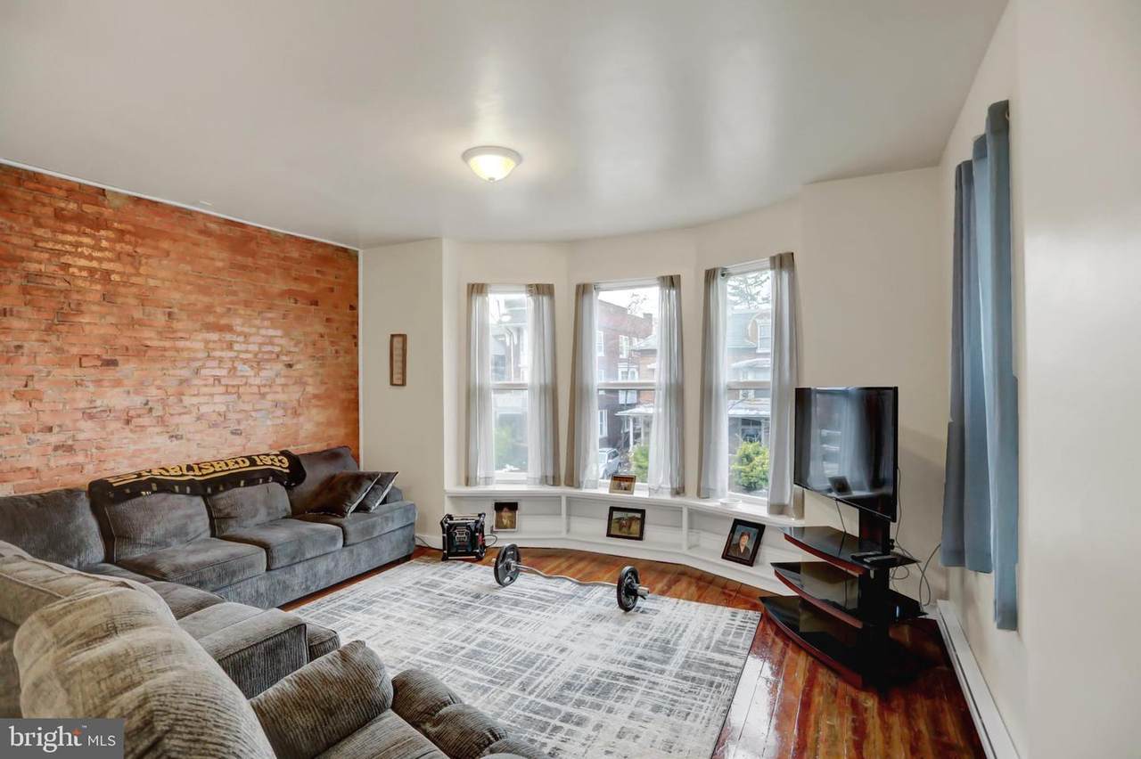 1911 2ND Street - Photo 1