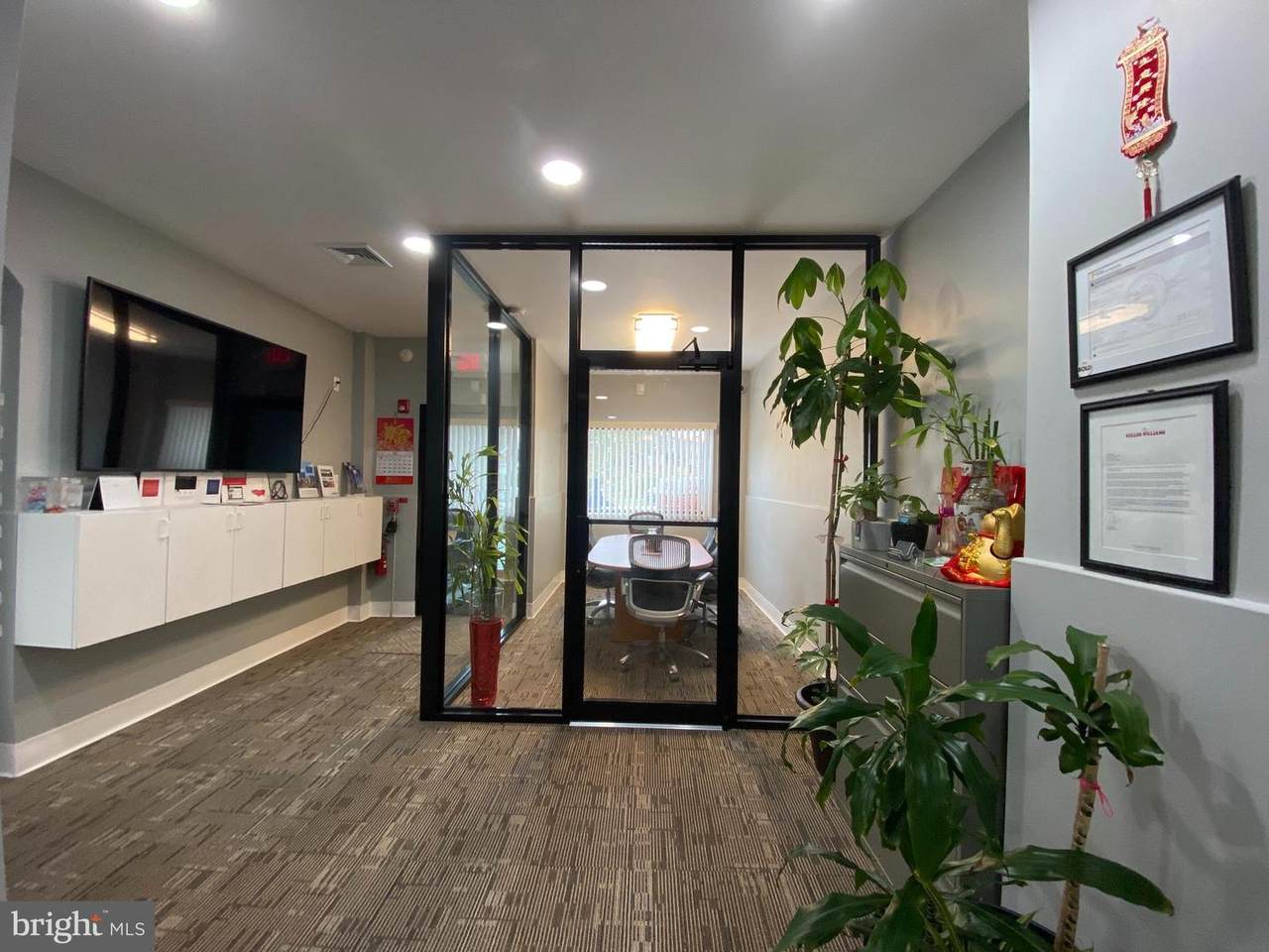 5321 Oxford Avenue - Photo 1