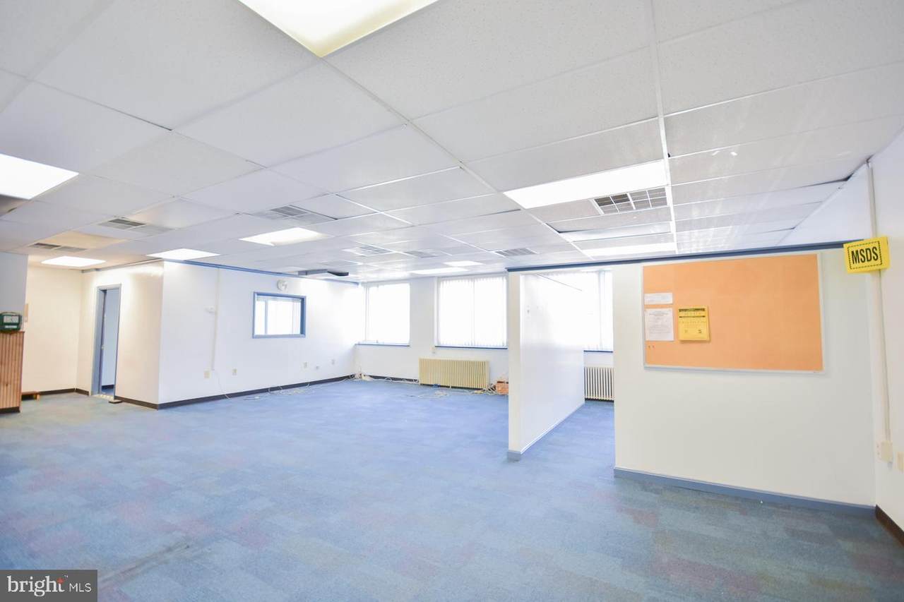 207 King - 2Nd Floor Office Space - Photo 1