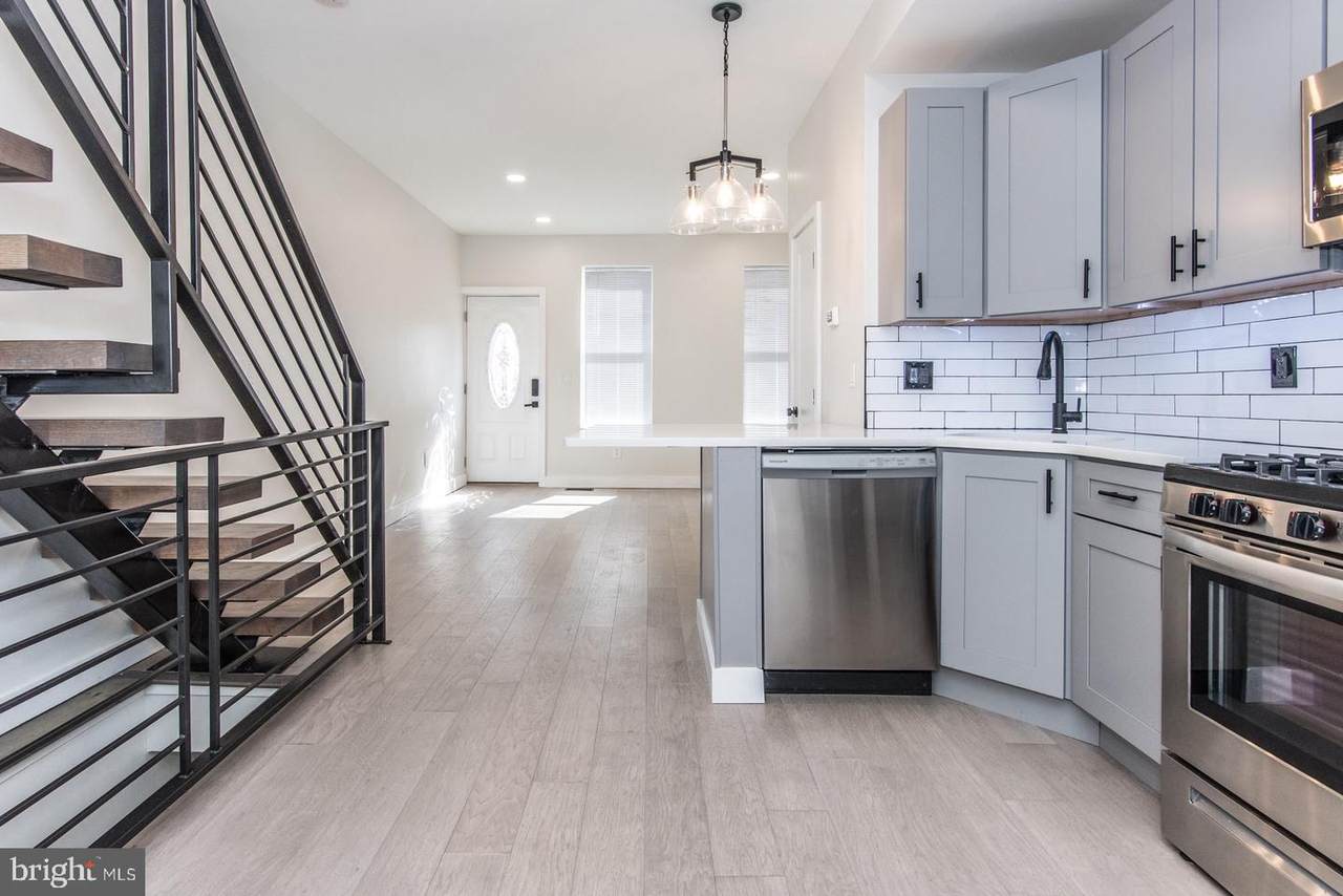 1334 Hollywood Street - Photo 1