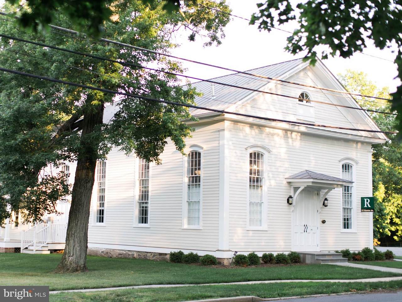 10 Princeton Avenue - Photo 1