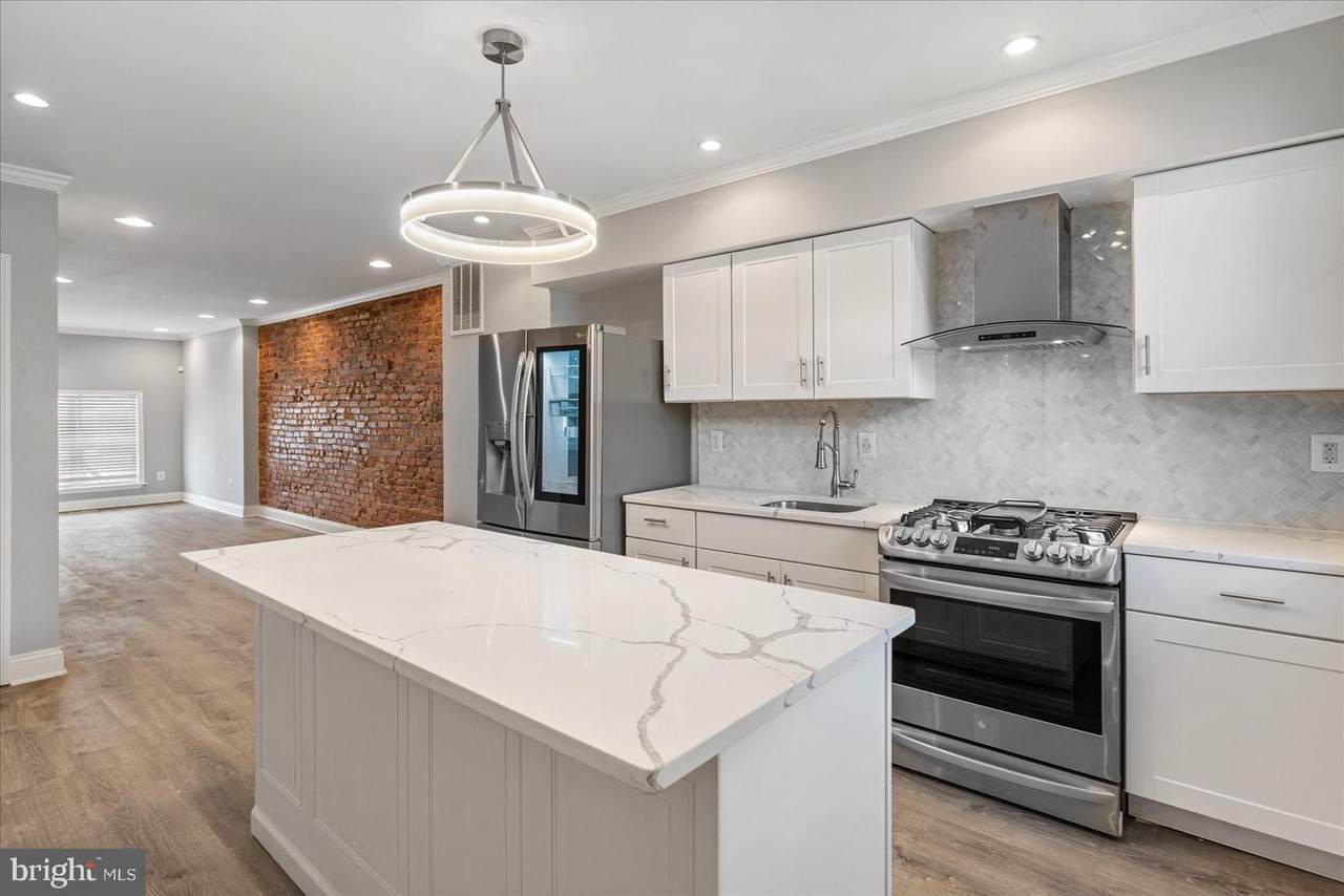 710 Lakewood Avenue - Photo 1