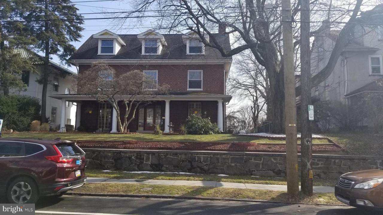 383 Green Lane - Photo 1