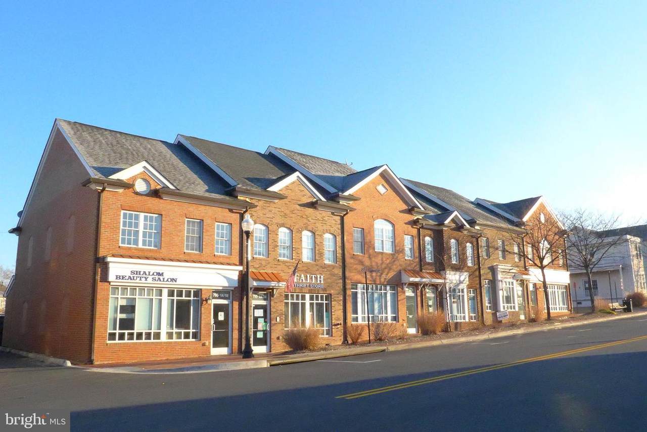 795 Center Street - Photo 1