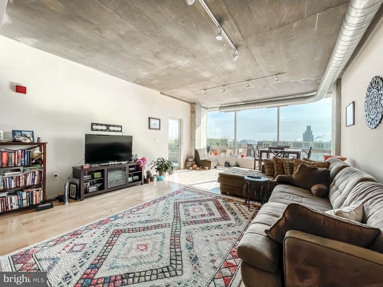 1200 Steuart Street - Photo 1