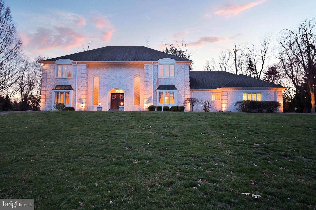 6 Westwind Drive - Photo 1