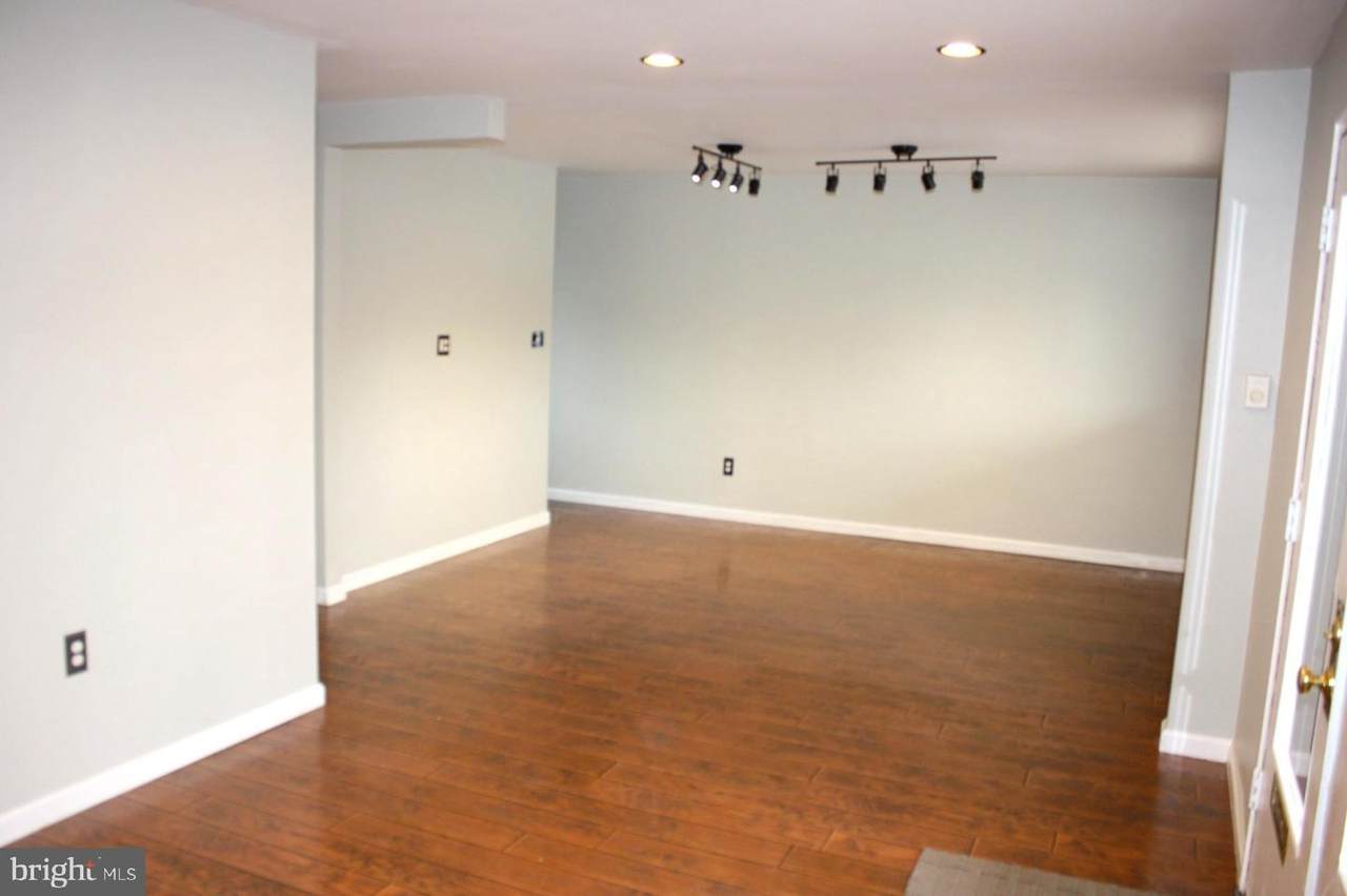 424 Lincoln Highway - Photo 1