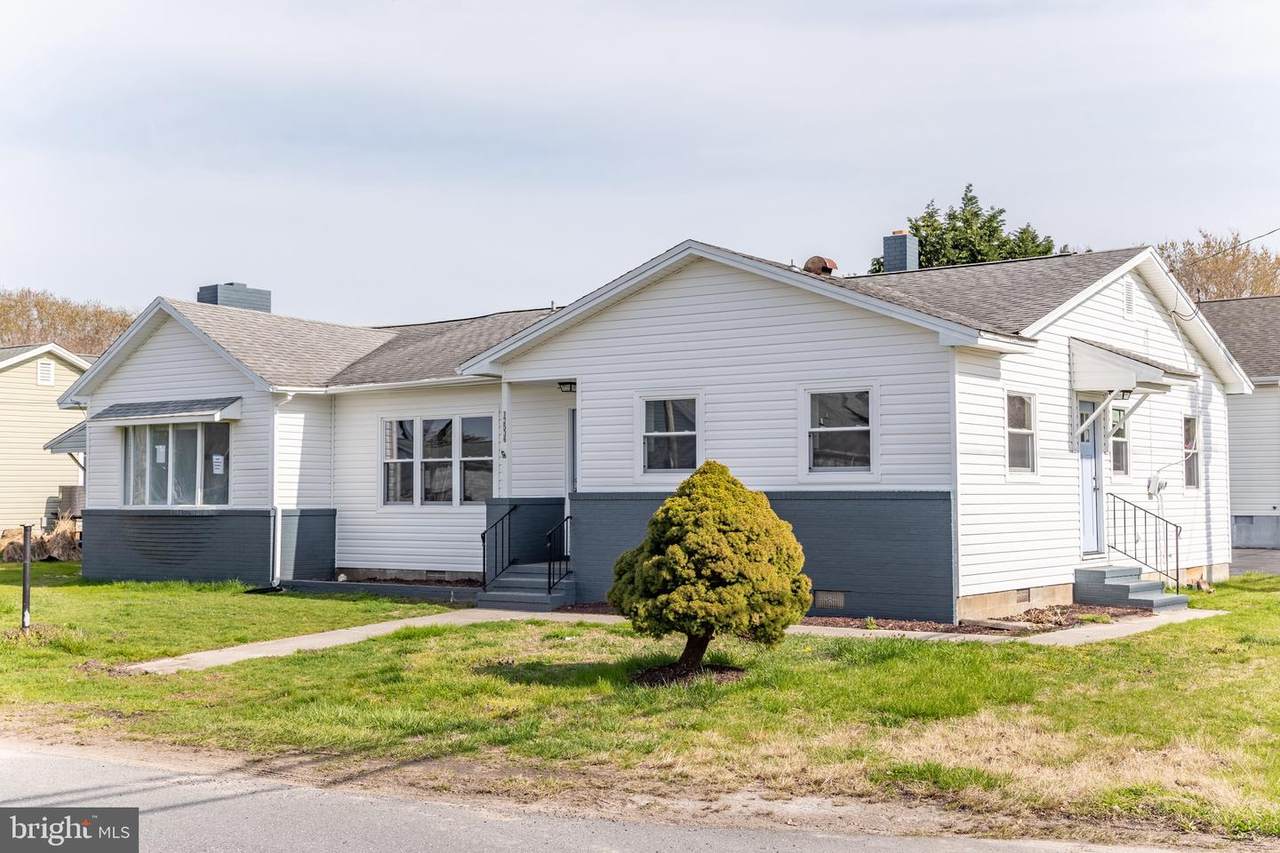 12536 Torquay Road - Photo 1