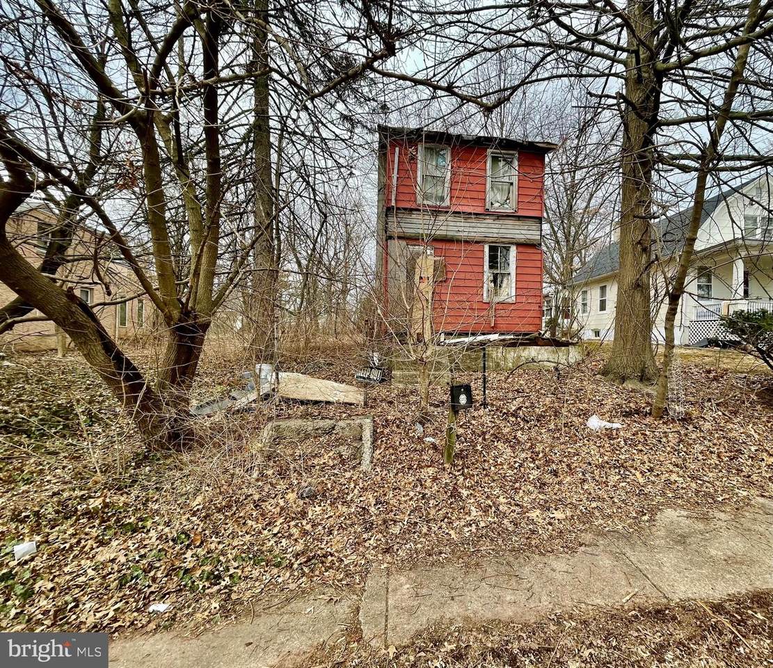 553 Grant Street - Photo 1
