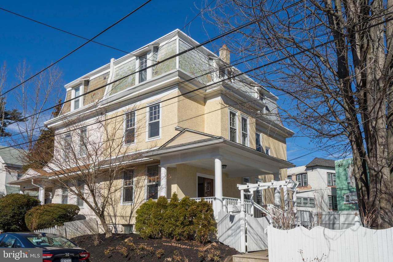 219 Crawford Avenue - Photo 1