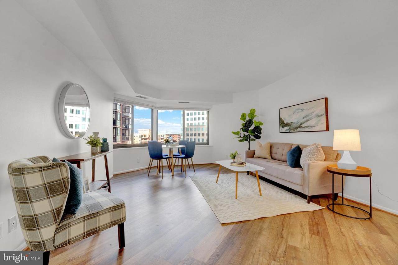 900 Stafford Street - Photo 1