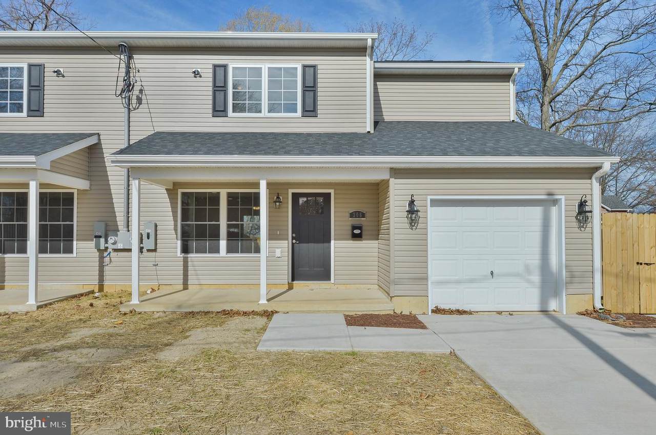306 6TH Street - Photo 1