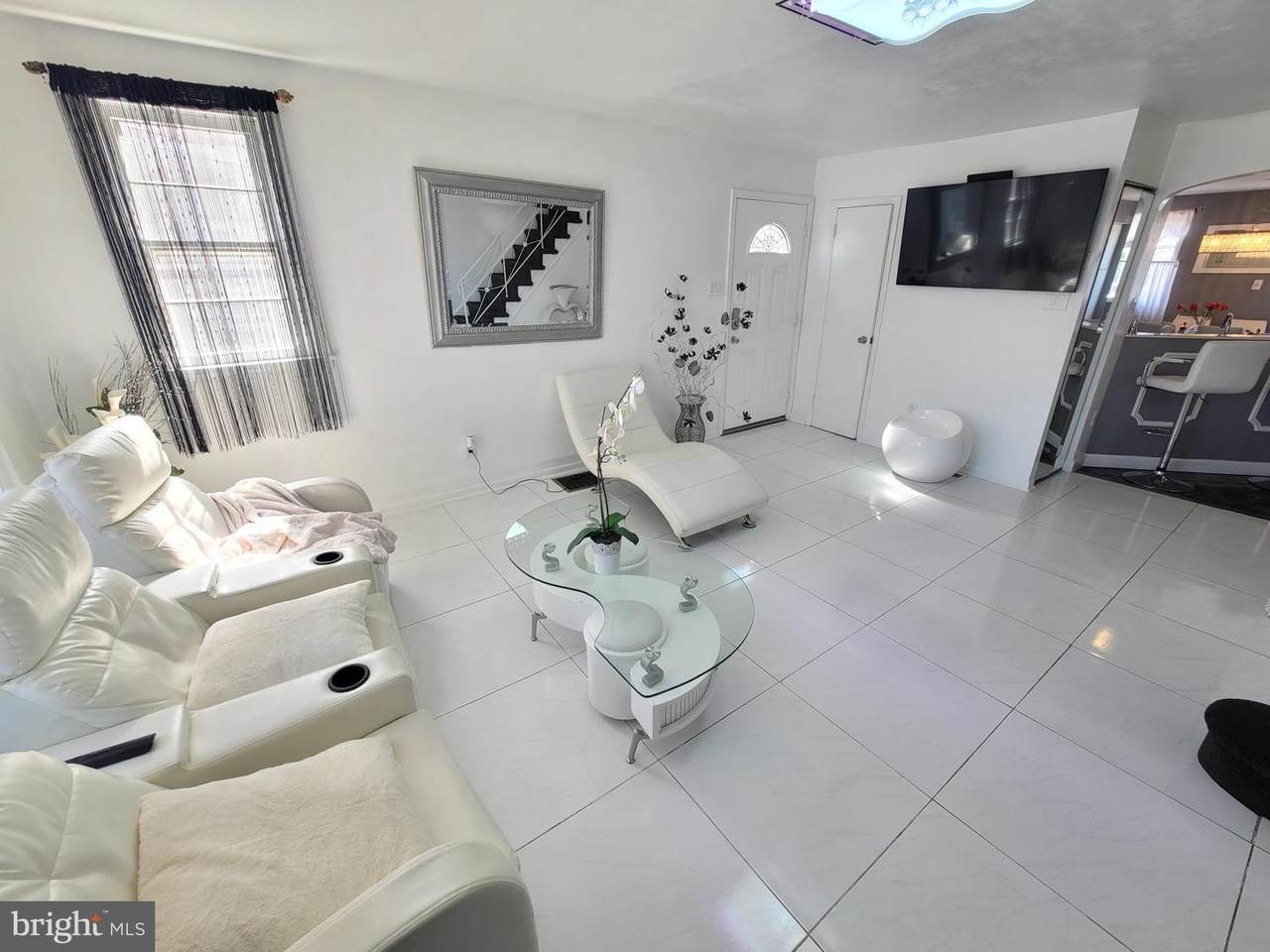 1742 Danforth Street - Photo 1