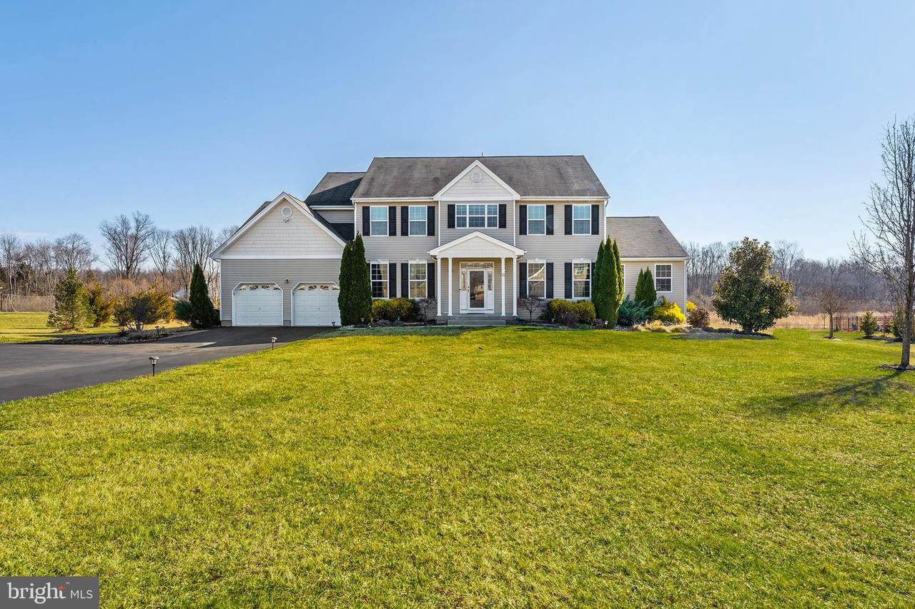 10 Rolling Meadows Court - Photo 1