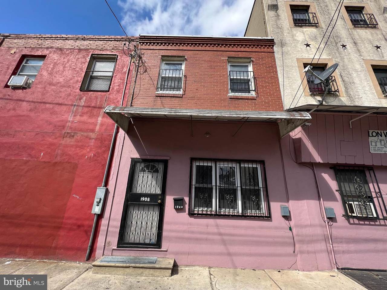 1908 7TH Street - Photo 1