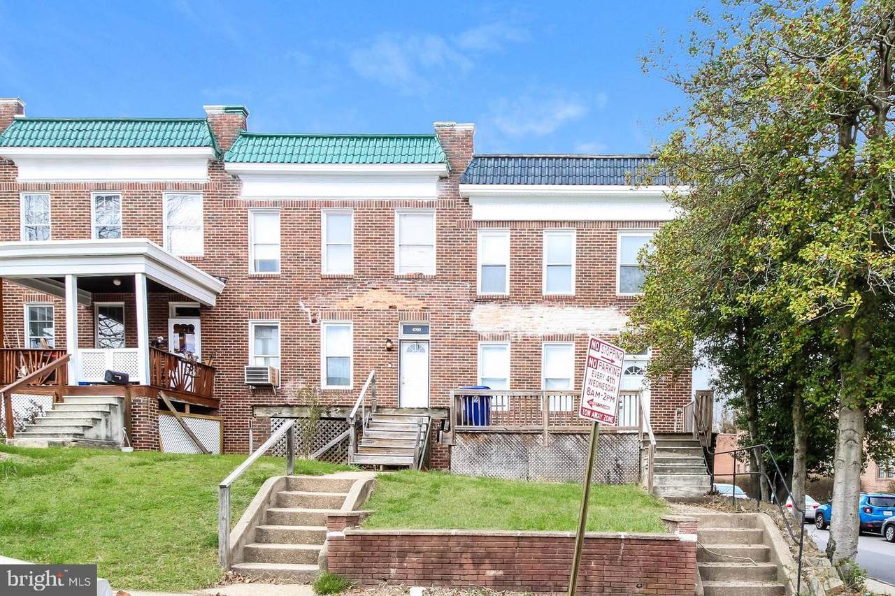 4700 Amberley Avenue - Photo 1
