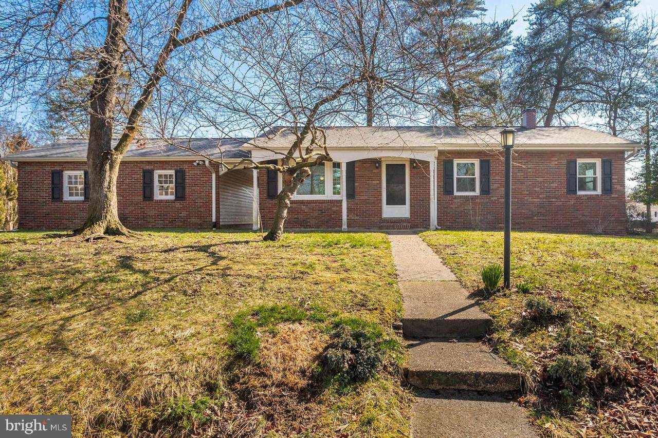 7821 Chestnut Grove Road - Photo 1