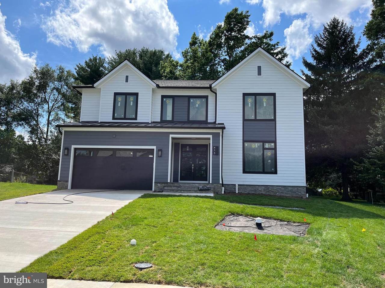 413 Orleans Circle - Photo 1