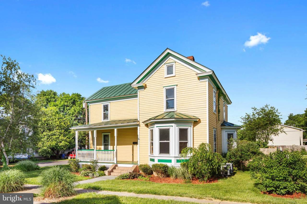 302 Blue Ridge Avenue - Photo 1