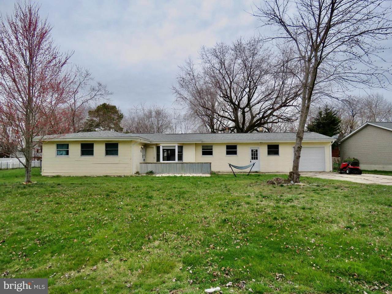 204 Dominion Lane - Photo 1