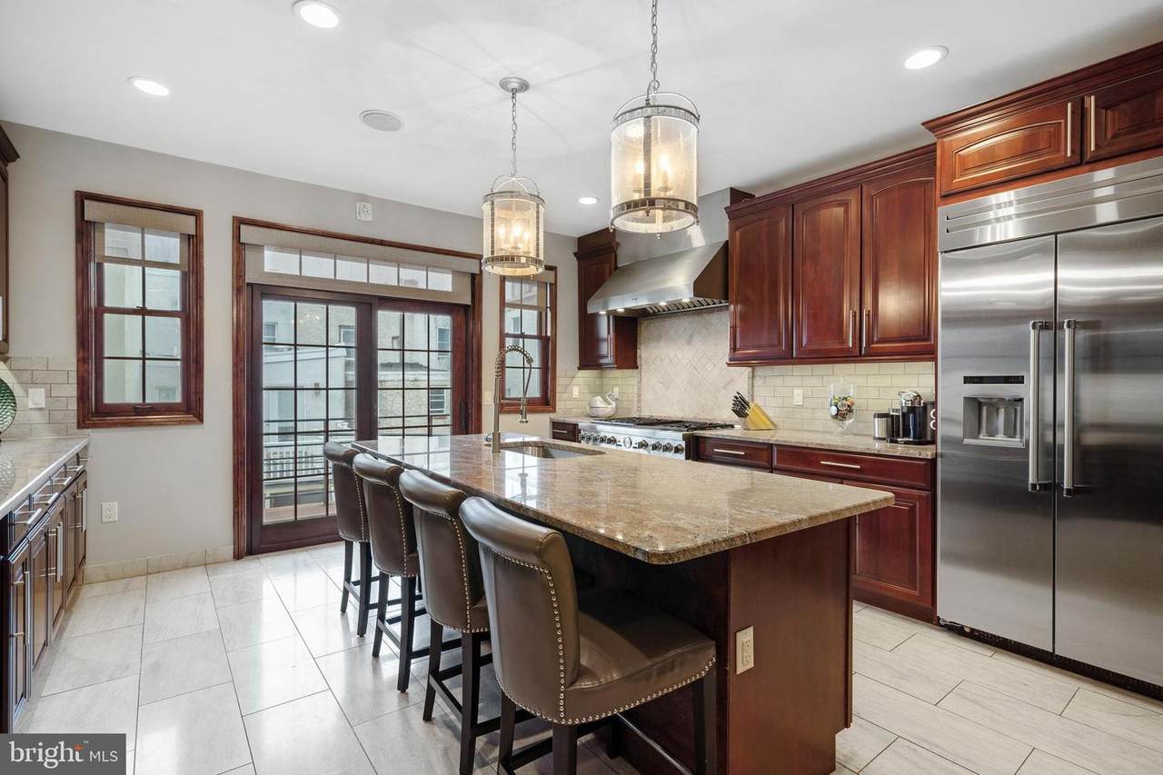 1420 Pemberton Street - Photo 1