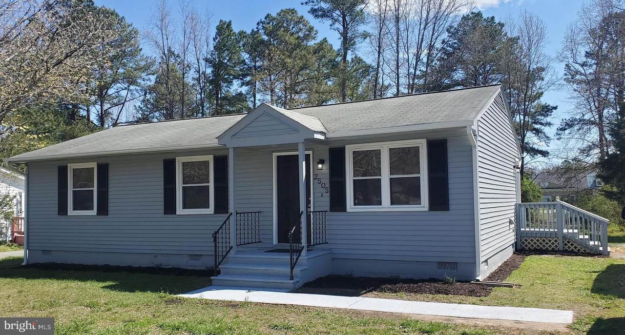 2505 Edgewood Drive - Photo 1